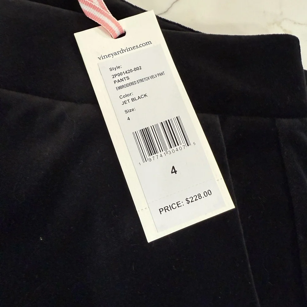 Vineyard Vines Women’s Black Velvet Pant with Colorful Embroidery!! NWT size 4. - Picture 2 of 4